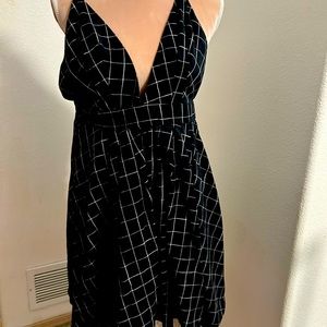 Hyfve dress size L NWT